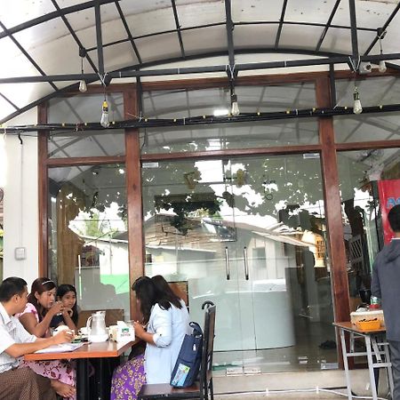 The Lodge Yangon Poshtel Luaran gambar