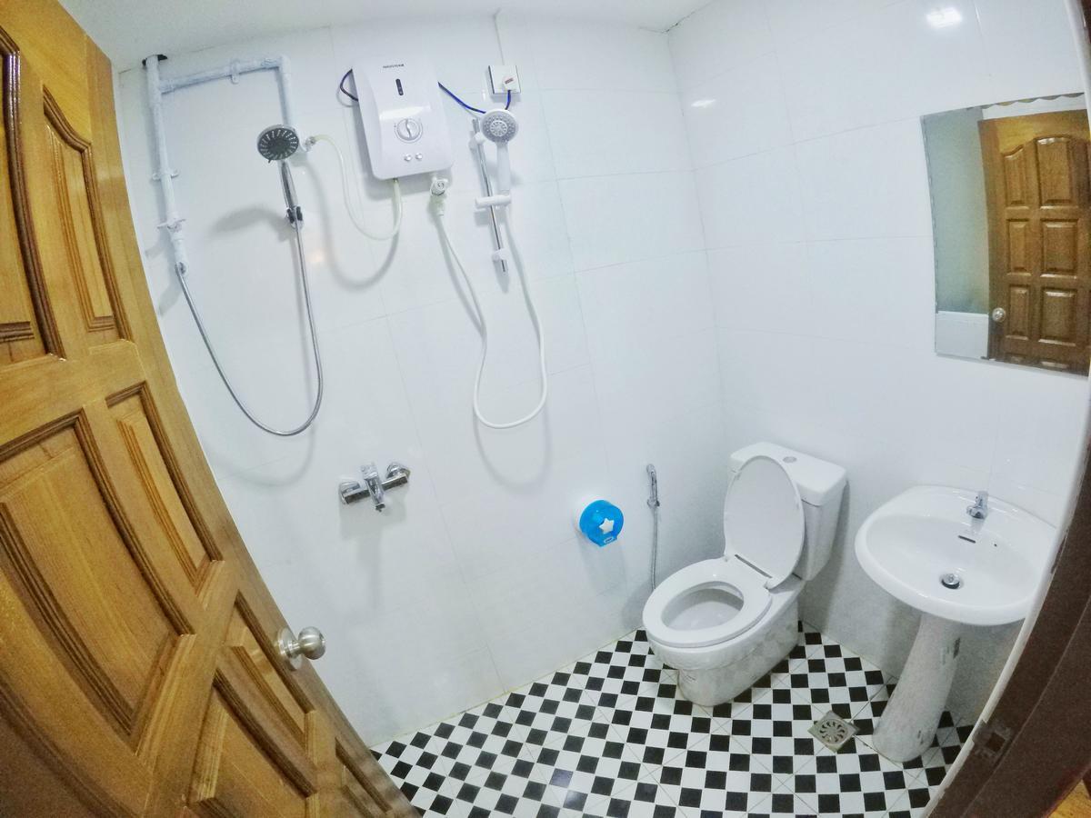 The Lodge Yangon Poshtel Luaran gambar