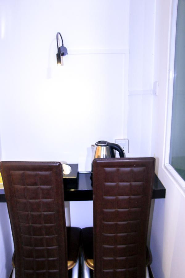 The Lodge Yangon Poshtel Luaran gambar