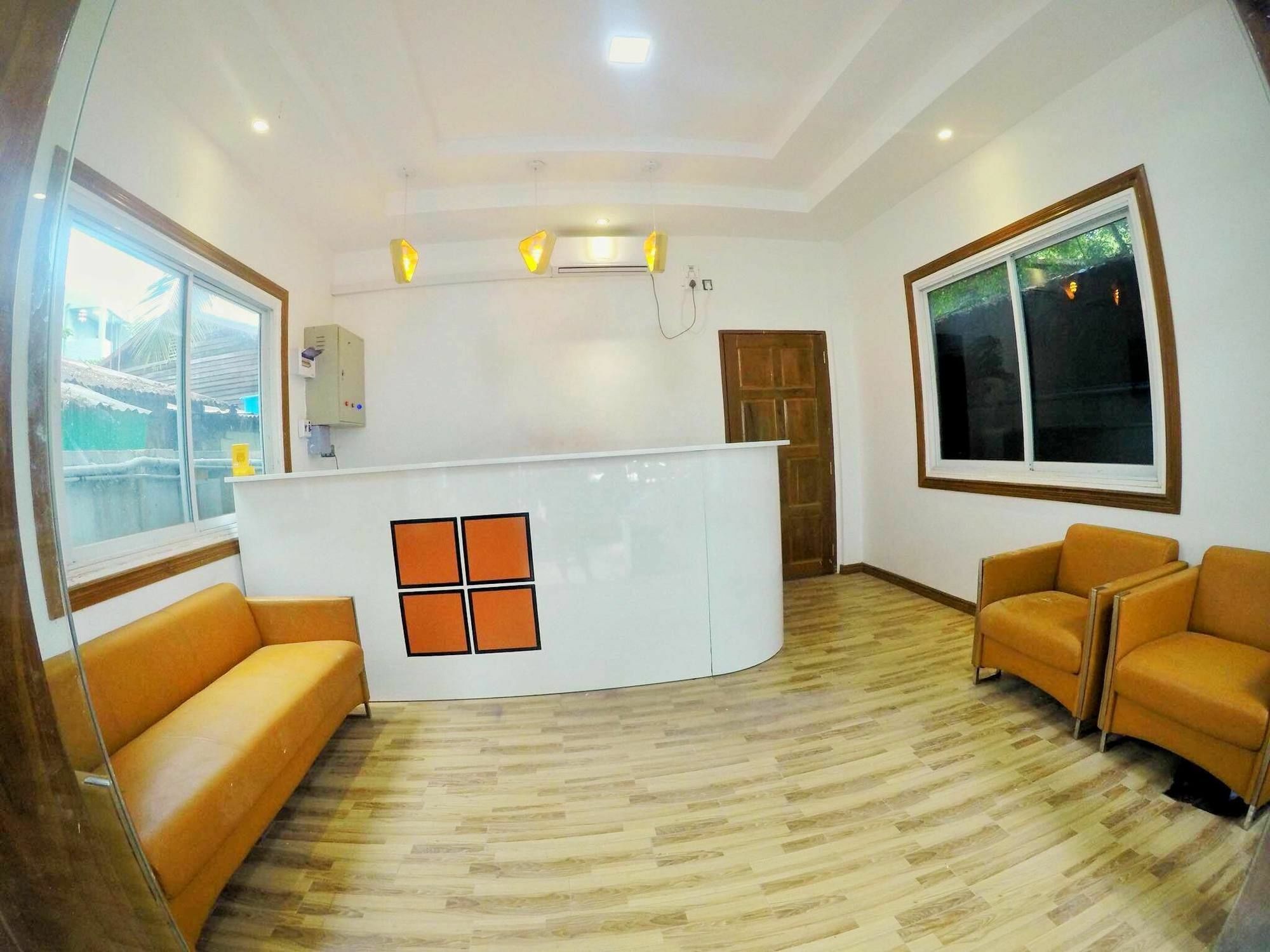The Lodge Yangon Poshtel Luaran gambar
