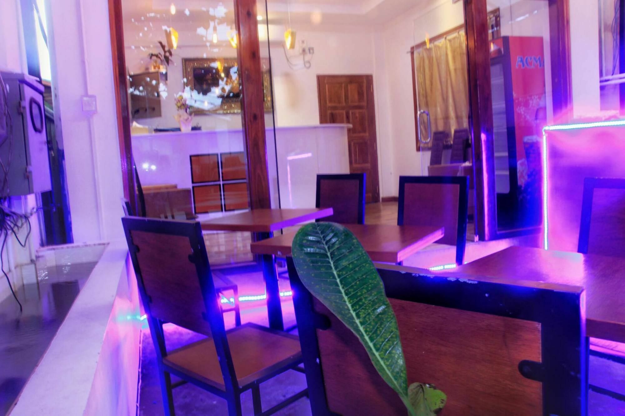 The Lodge Yangon Poshtel Luaran gambar